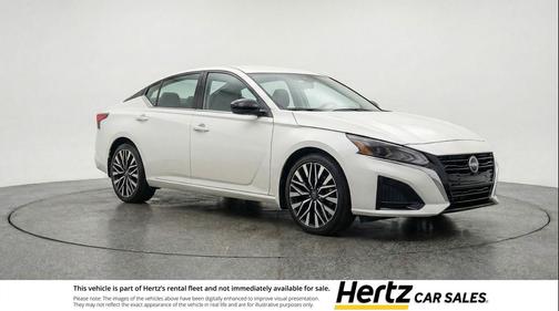 Glacier White 2025 Nissan Altima SV FWD