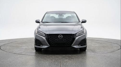 Gun Metallic 2025 Nissan Altima SV FWD