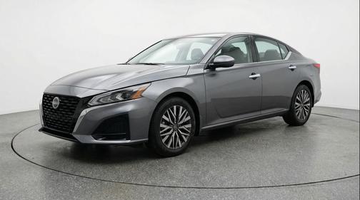 Gun Metallic 2025 Nissan Altima SV FWD