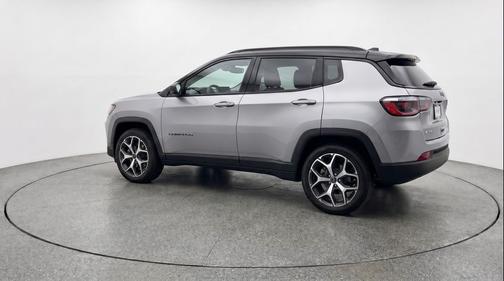 Silver Zynith Metallic Clearcoat 2025 Jeep Compass Limited