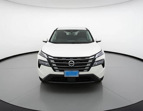 Everest White Pearl Tricoat 2025 Nissan Rogue SV