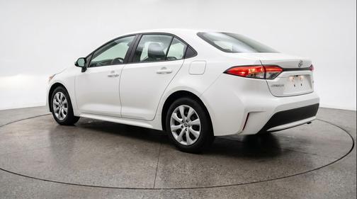 Ice Cap 2025 Toyota Corolla LE