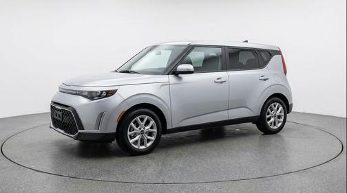 Steel Gray 2025 Kia Soul LX