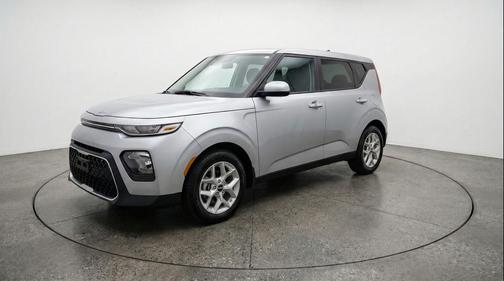 Steel Gray 2025 Kia Soul LX