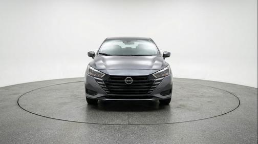 Gun Metallic 2025 Nissan Versa 1.6 SV