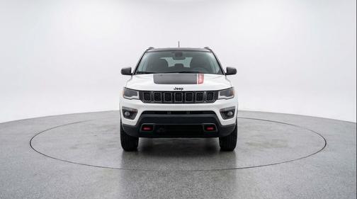 Bright White Clearcoat 2025 Jeep Compass Trailhawk