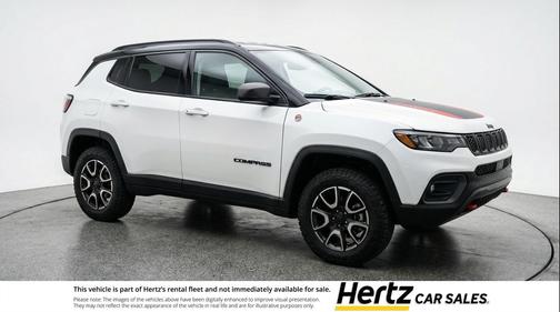 Bright White Clearcoat 2025 Jeep Compass Trailhawk