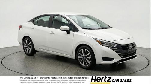 Aspen White Tricoat 2025 Nissan Versa 1.6 SV