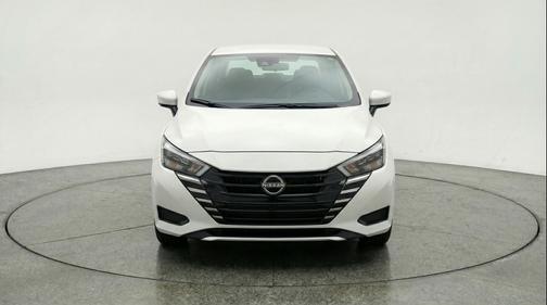 Aspen White Tricoat 2025 Nissan Versa 1.6 SV