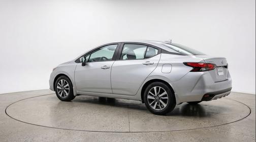Brilliant Silver Metallic 2025 Nissan Versa 1.6 SV