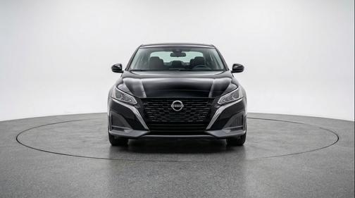Super Black 2025 Nissan Altima SV FWD