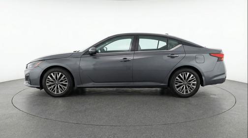Gun Metallic 2025 Nissan Altima SV FWD