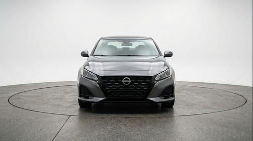 Gun Metallic 2025 Nissan Altima SV FWD
