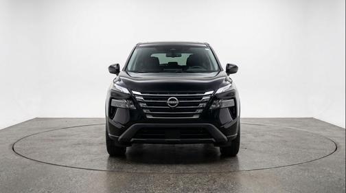 Super Black 2025 Nissan Rogue SV