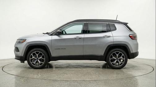 Silver Zynith Metallic Clearcoat 2025 Jeep Compass Limited