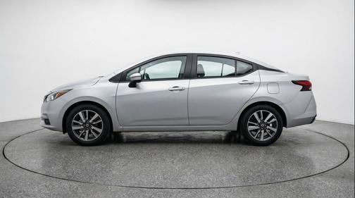 Brilliant Silver Metallic 2025 Nissan Versa 1.6 SV