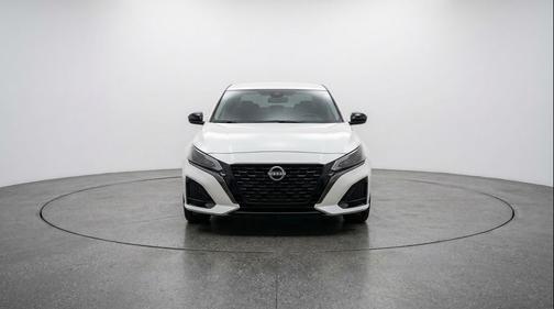 Glacier White 2025 Nissan Altima SV FWD