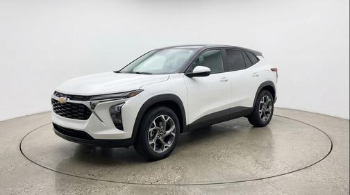 Summit White 2025 Chevrolet Trax LT