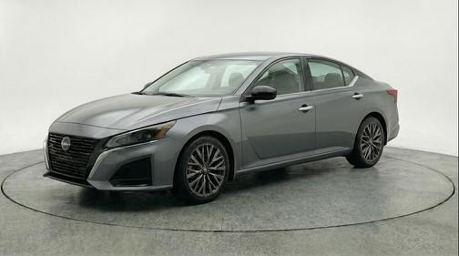 Gun Metallic 2025 Nissan Altima SV FWD