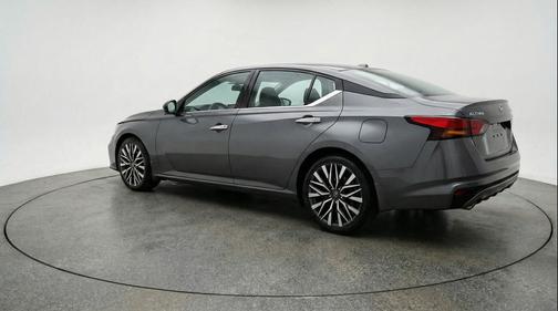 Gun Metallic 2025 Nissan Altima SV FWD