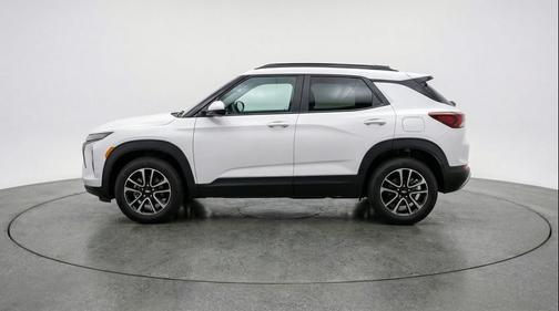 Summit White 2025 Chevrolet Trailblazer LT