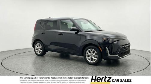 Fusion Black 2025 Kia Soul LX