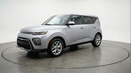 Steel Gray 2025 Kia Soul LX