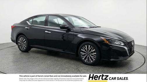 Super Black 2025 Nissan Altima SV FWD