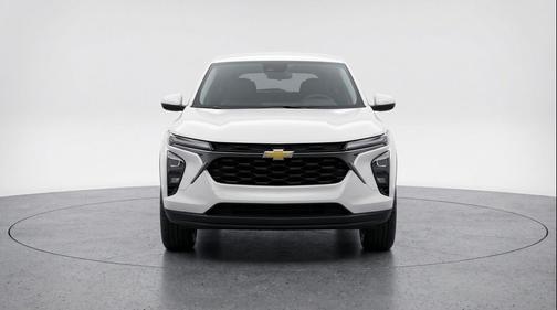 Summit White 2025 Chevrolet Trax LT
