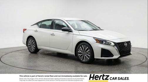 Glacier White 2025 Nissan Altima SV FWD