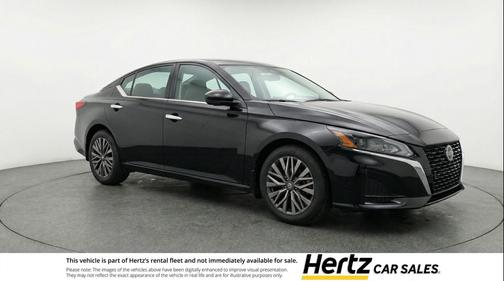 Super Black 2025 Nissan Altima SV FWD