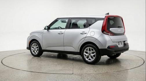 Steel Gray 2025 Kia Soul LX