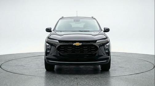 Mosaic Black Metallic 2025 Chevrolet Trax LT