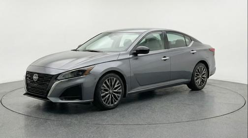 Gun Metallic 2025 Nissan Altima SV FWD