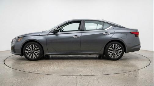Gun Metallic 2025 Nissan Altima SV FWD