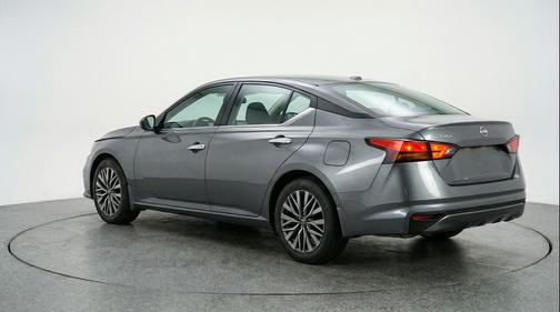 Gun Metallic 2025 Nissan Altima SV FWD