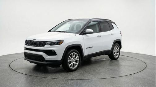 Bright White Clearcoat 2025 Jeep Compass Limited