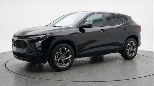 Mosaic Black Metallic 2025 Chevrolet Trax LT
