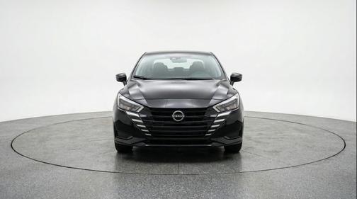 Super Black 2025 Nissan Versa 1.6 SV