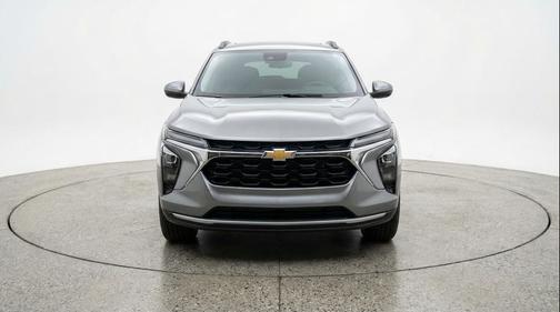 Sterling Gray Metallic 2025 Chevrolet Trax LT