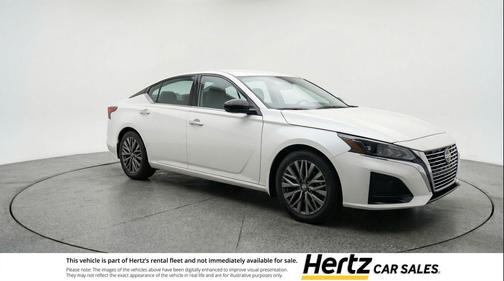 Glacier White 2025 Nissan Altima SV FWD