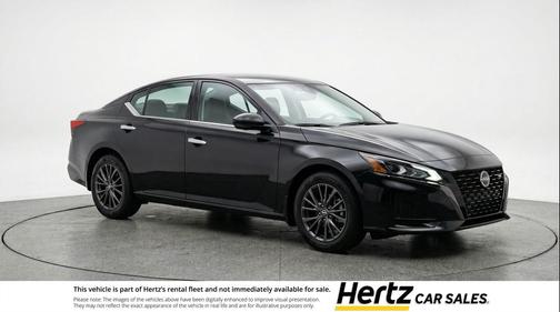 Super Black 2025 Nissan Altima SV FWD