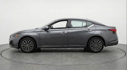 Gun Metallic 2025 Nissan Altima SV FWD