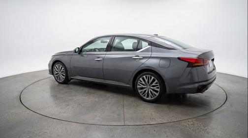 Gun Metallic 2025 Nissan Altima SV FWD