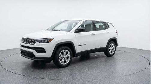 Bright White Clearcoat 2025 Jeep Compass Latitude