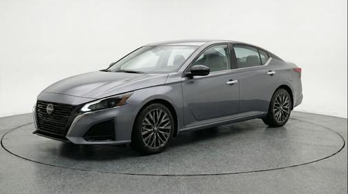 Gun Metallic 2025 Nissan Altima SV FWD