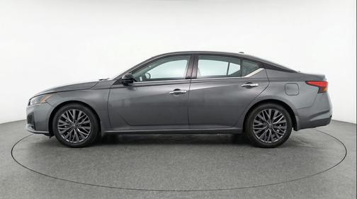 Gun Metallic 2025 Nissan Altima SV FWD