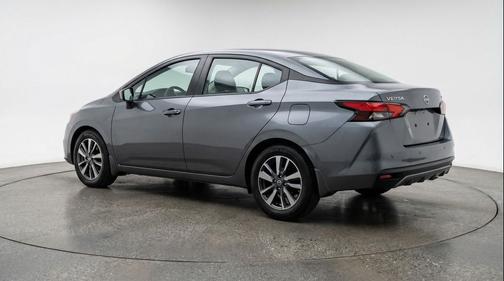 Gun Metallic 2025 Nissan Versa 1.6 SV