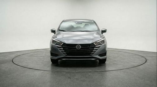 Gun Metallic 2025 Nissan Versa 1.6 SV