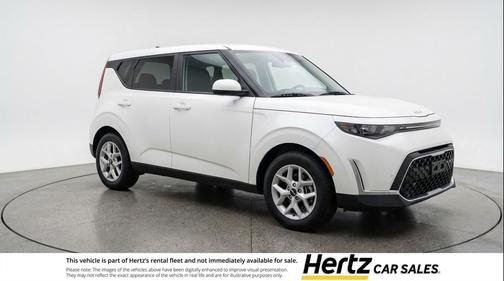 Snow White Pearl 2025 Kia Soul LX